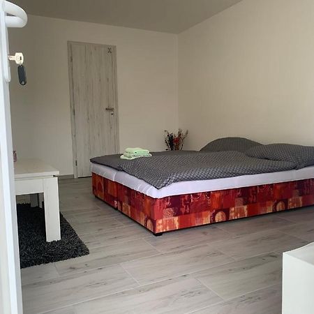 Ubytovani U Zelnicku Chvalovice  Chambre photo